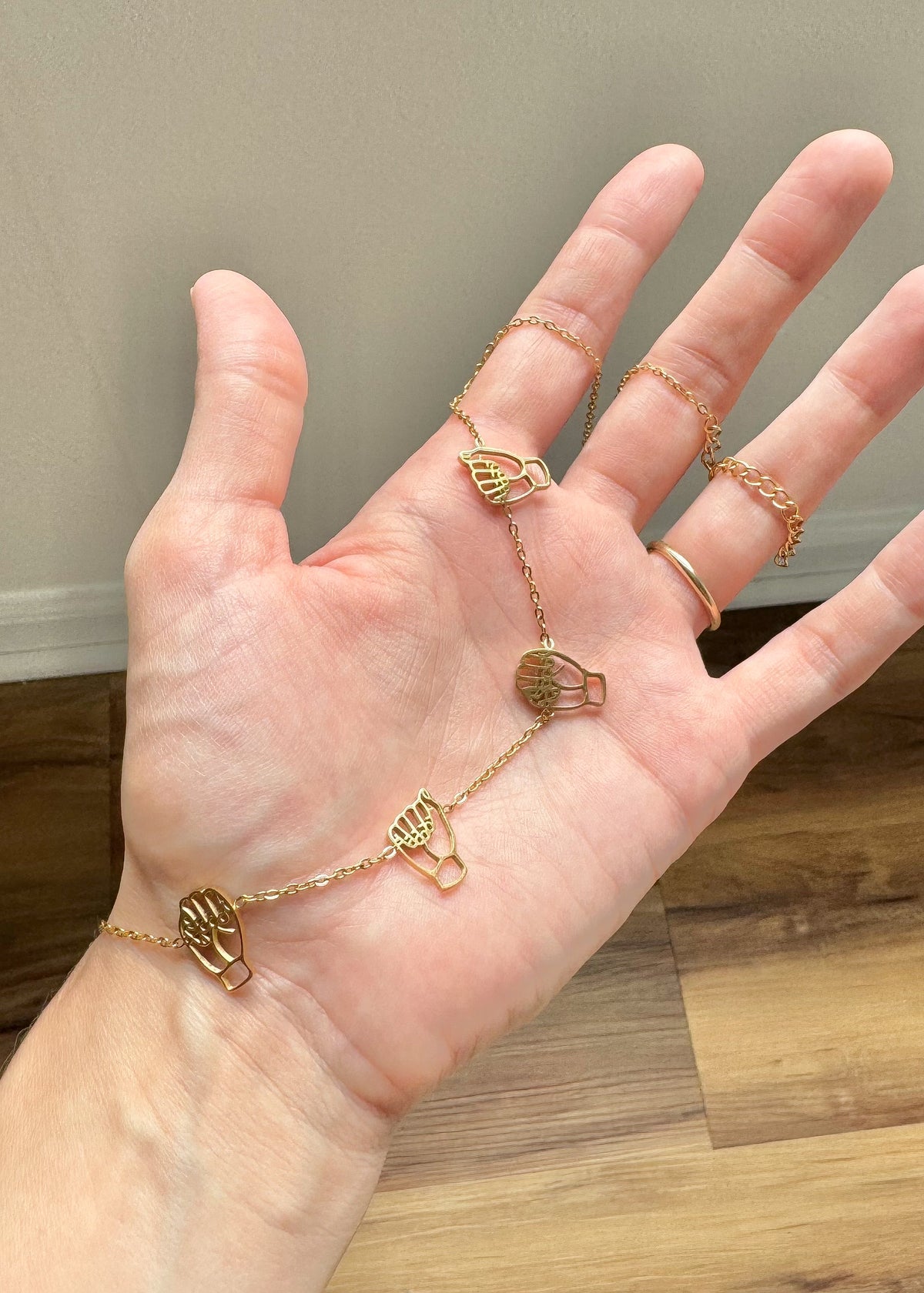 ASL Fingerspelled Mama Necklace
