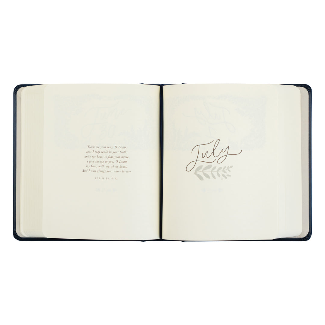 One Thing I Ask 5-Year Prayer Journal: Versailles