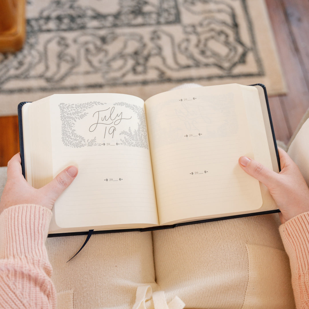 One Thing I Ask 5-Year Prayer Journal: Versailles