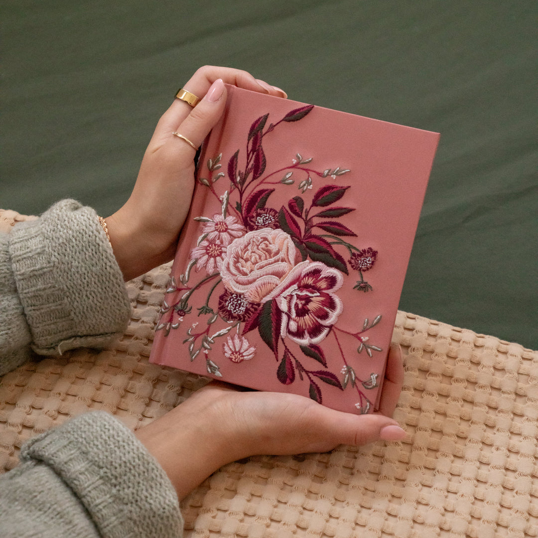 Embroidered CSB Notetaking Bible - Rosedal