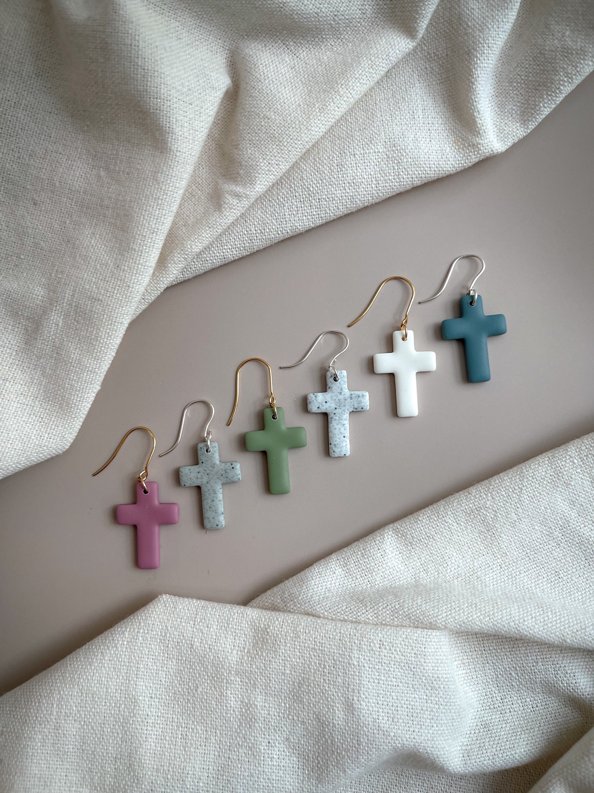 Dainty Cross image 1