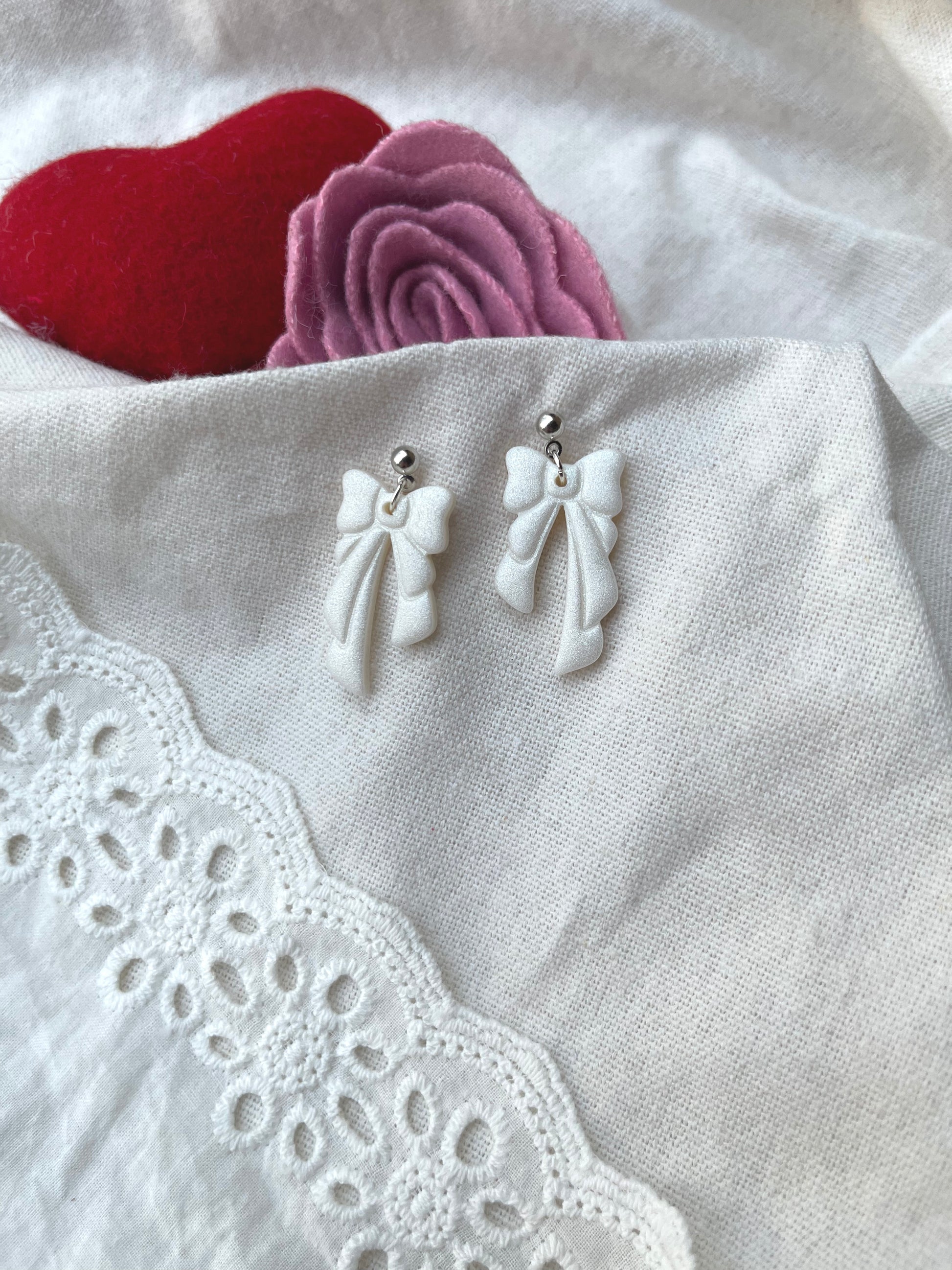 Asymmetrical Bows image 1
