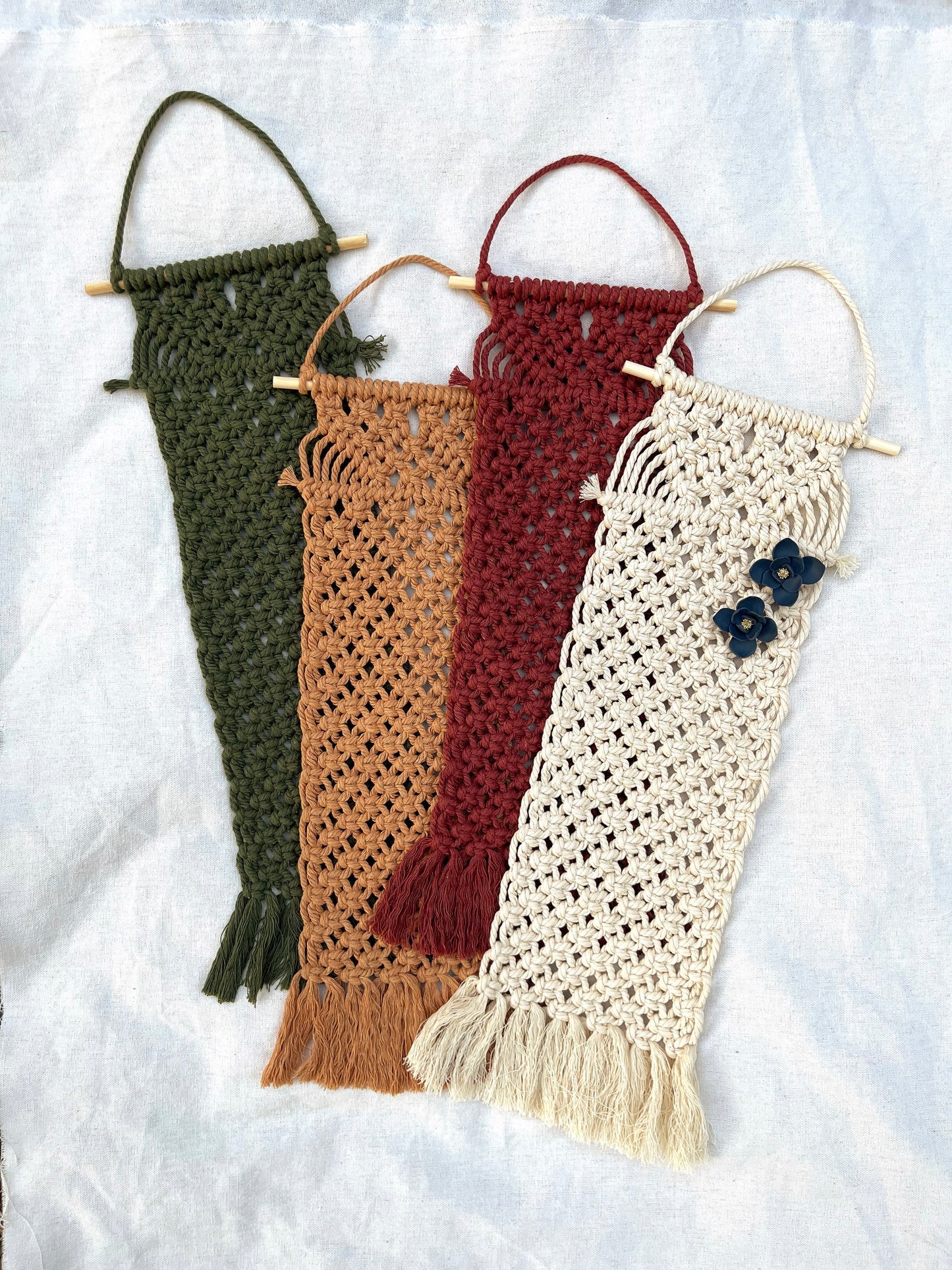 Macramé Hanging Jewelry Storage image 0