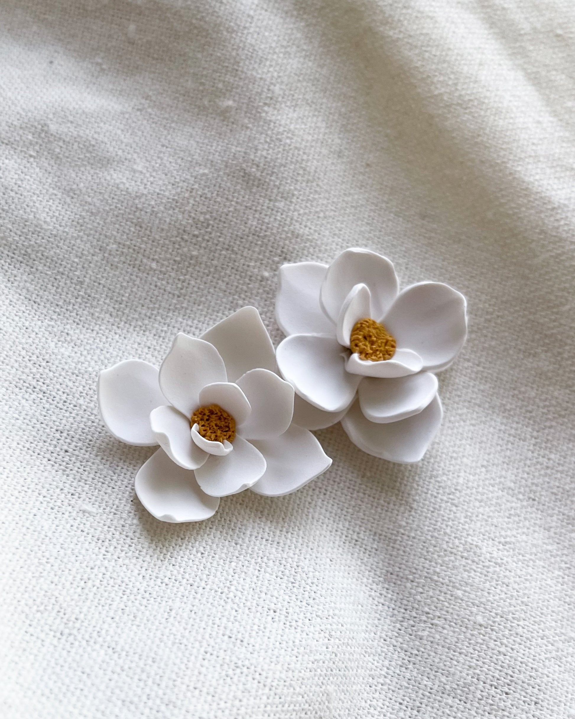 Magnolia Studs image 0