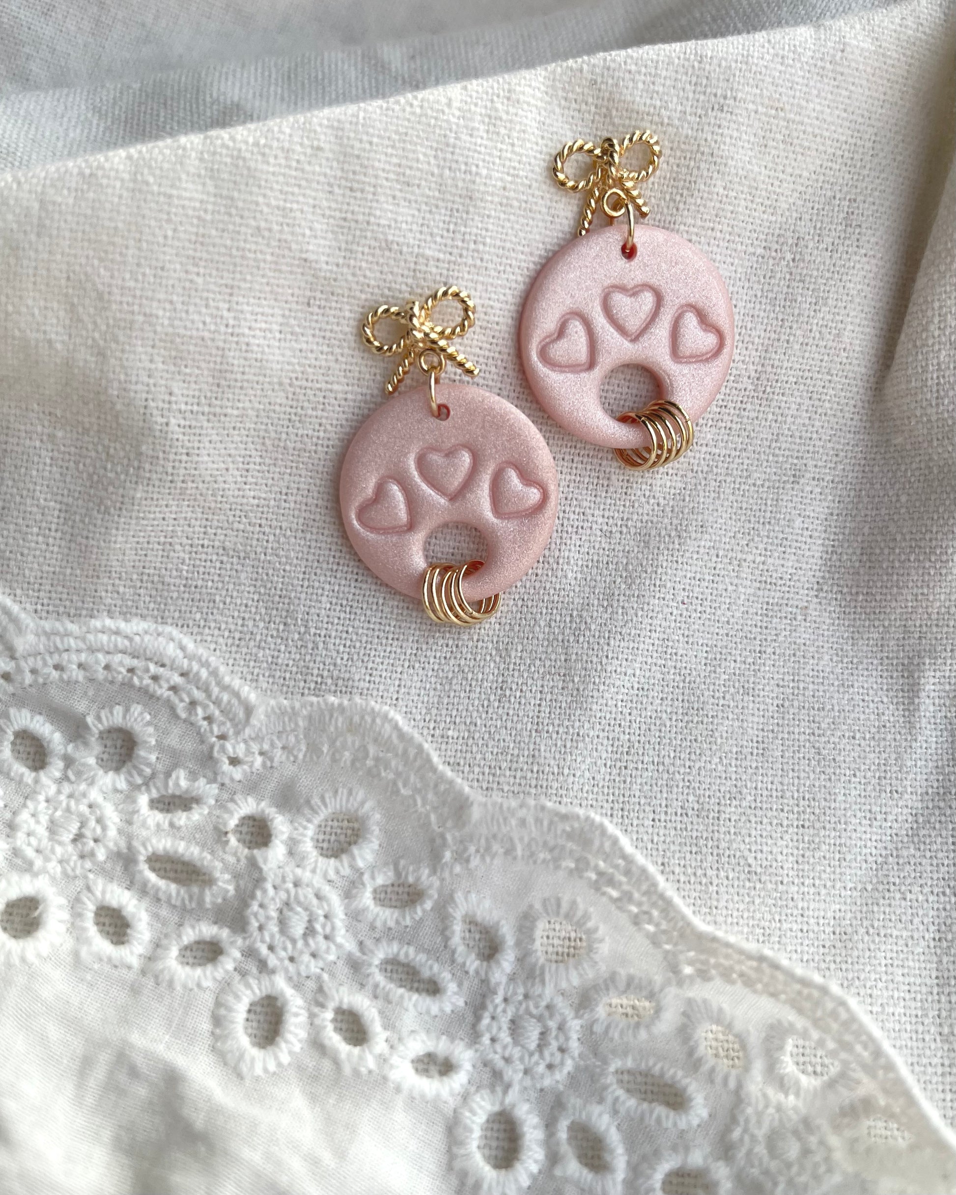 Embossed Hearts + Bows image 1