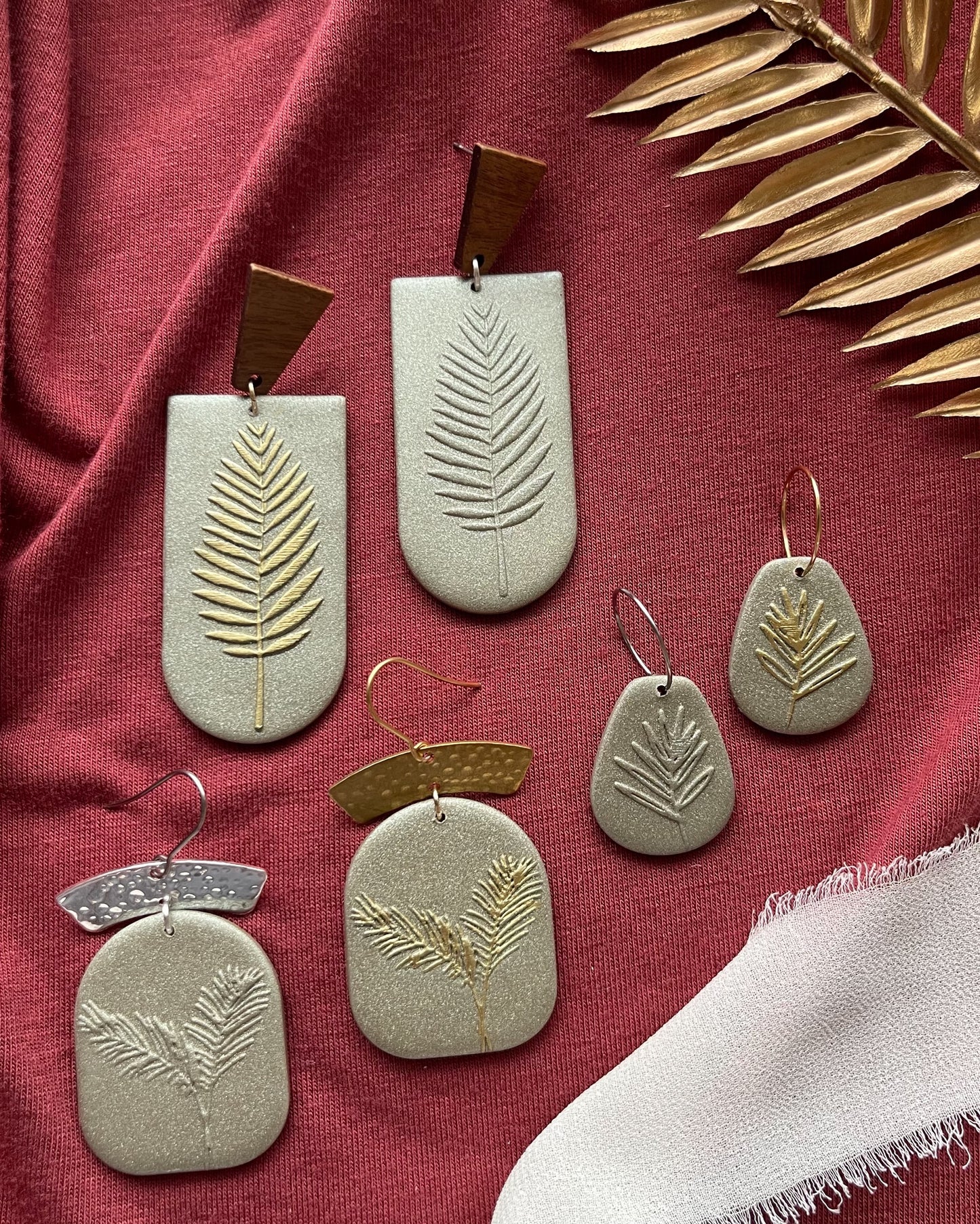 Dainty Palm Drops image 4
