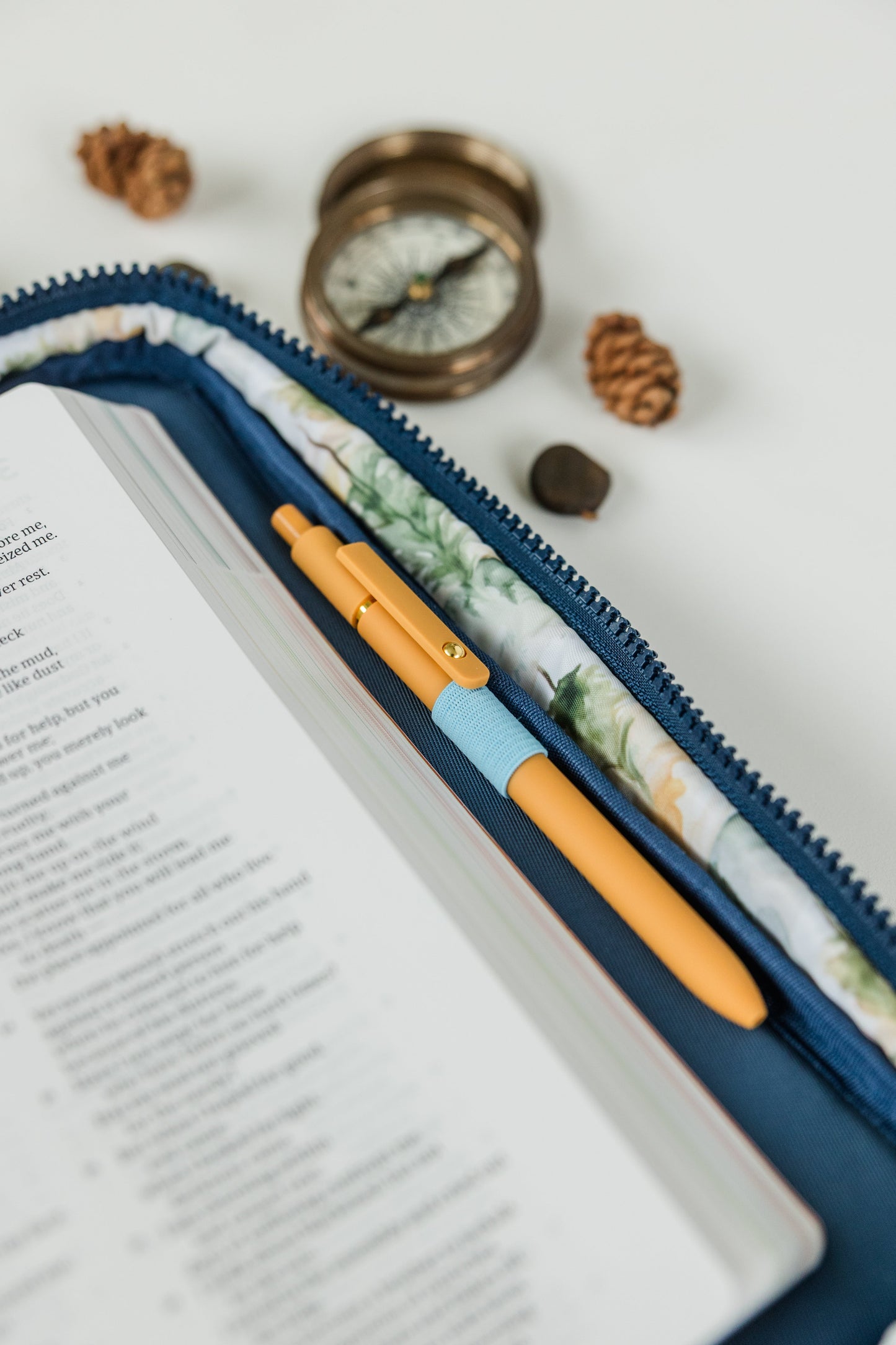 Explorer - Boys’ Bible Cover