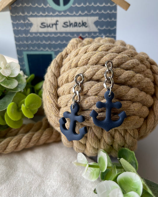 Anchor Chain Dangles