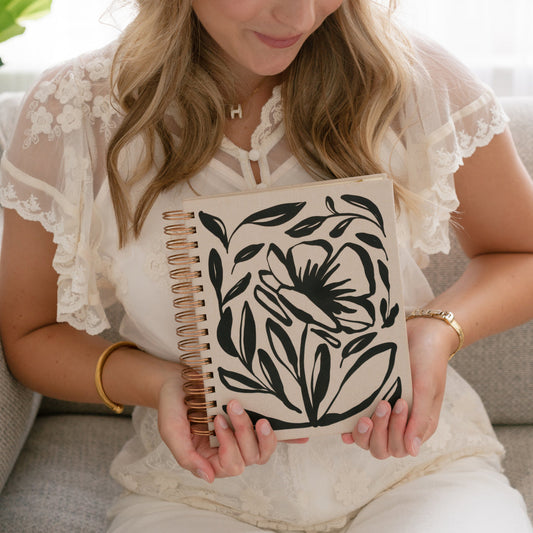 12-Month Undated Spiral Planner: Magnolia Springs