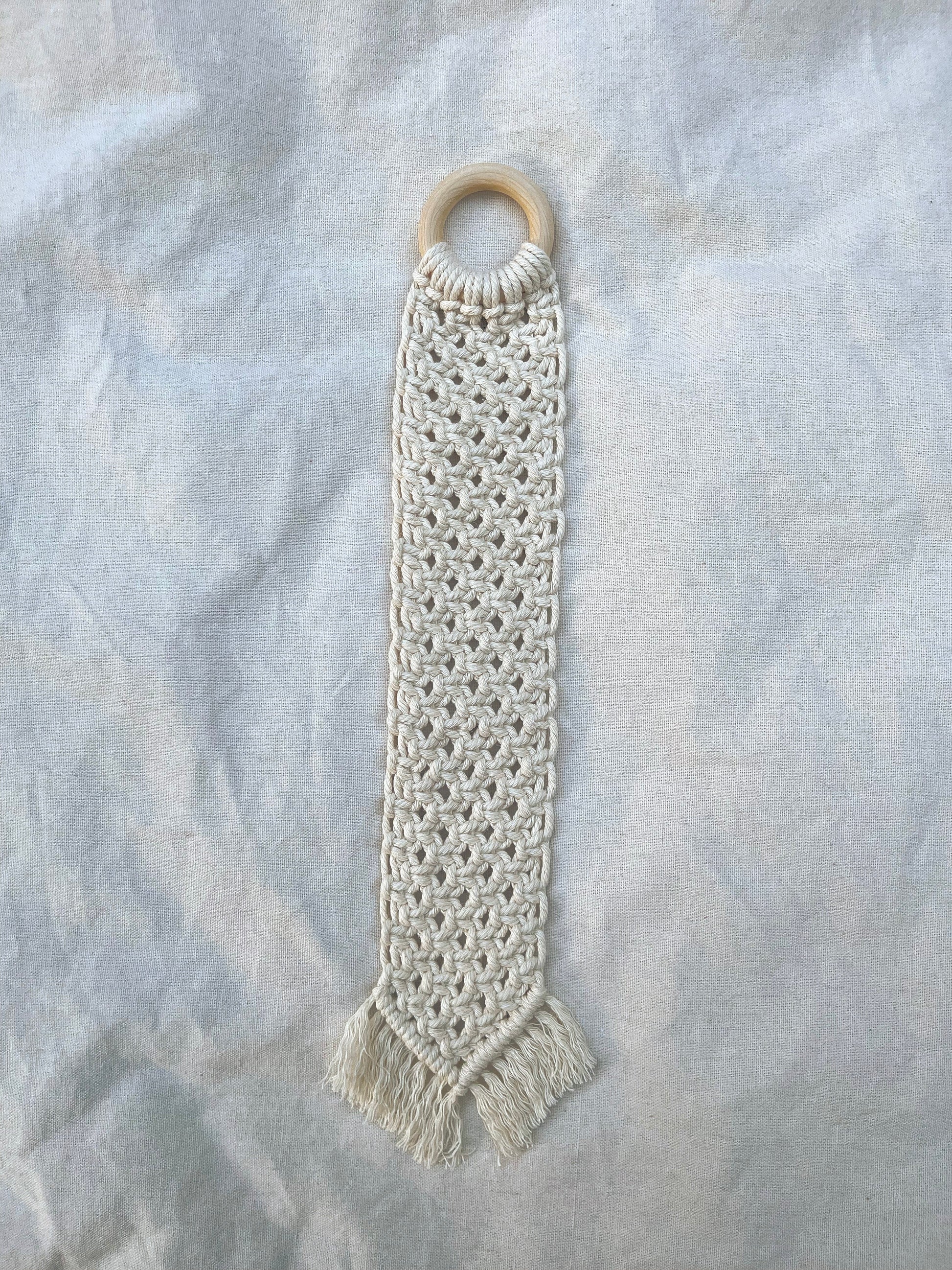 Skinny Macramé Hanging Jewelry Storage image 3